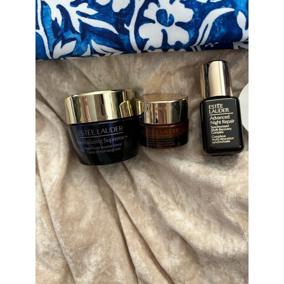 Estée Lauder set of 4 plus bag - Picture 2 of 5
